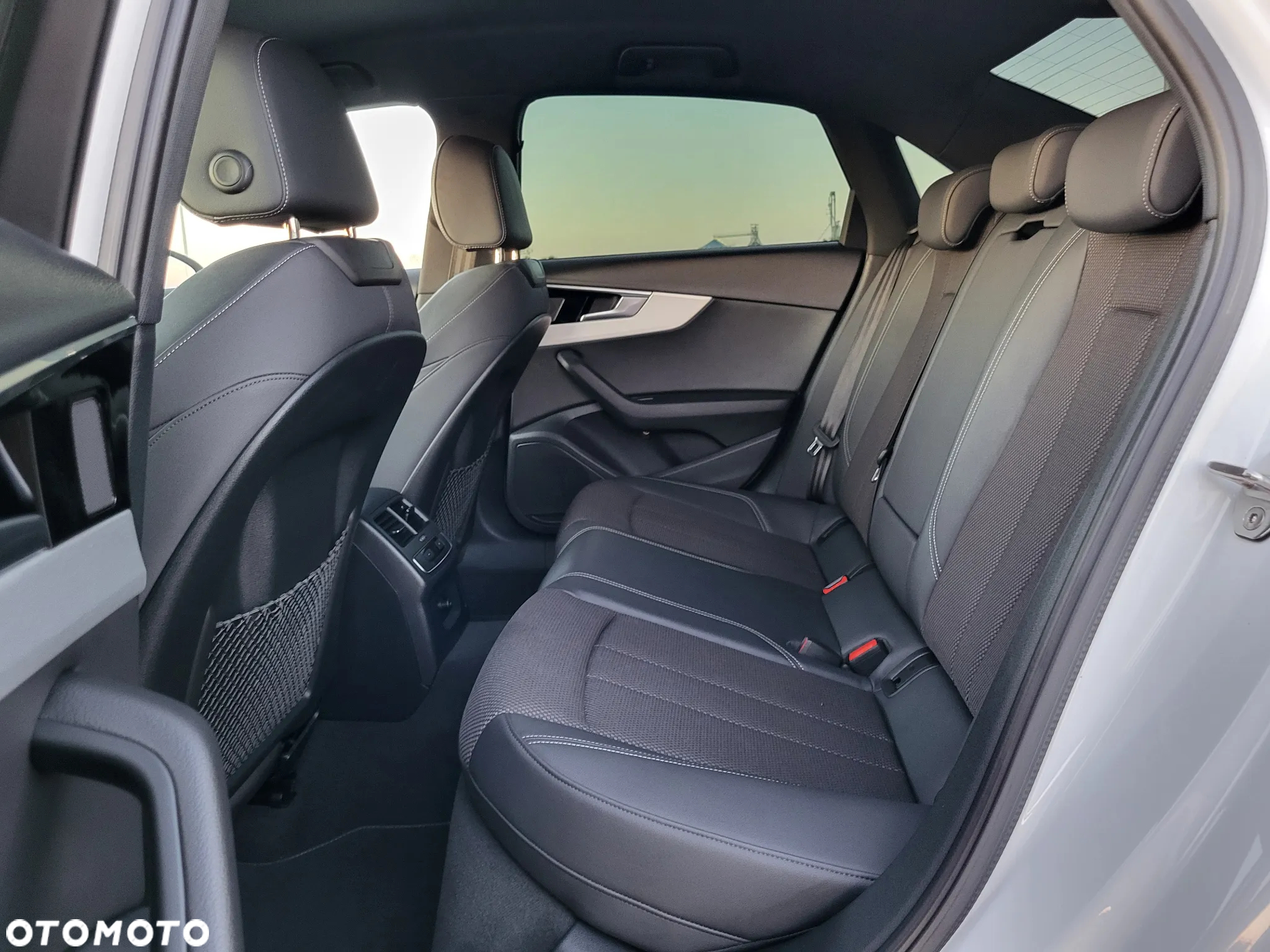 Audi A4 40 TDI S tronic S line - 22