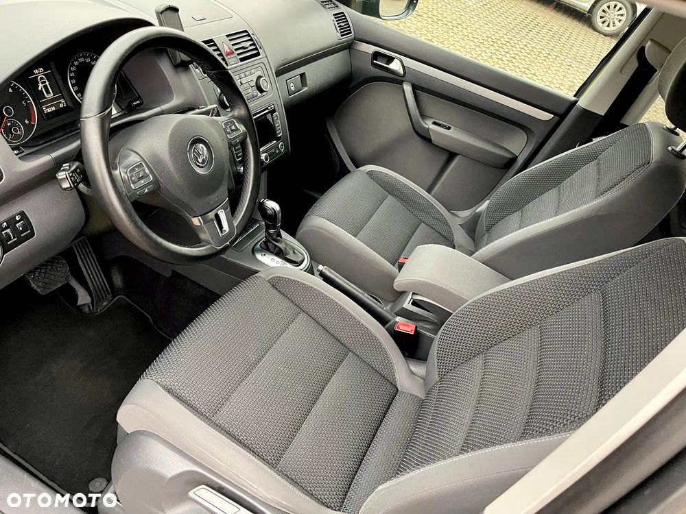 Volkswagen Touran 2.0 TDI DSG Highline - 25