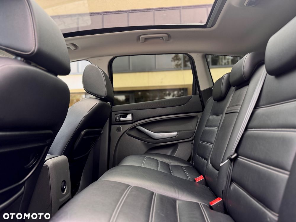 Ford Kuga 2.0 TDCi 4x4 Titanium - 24