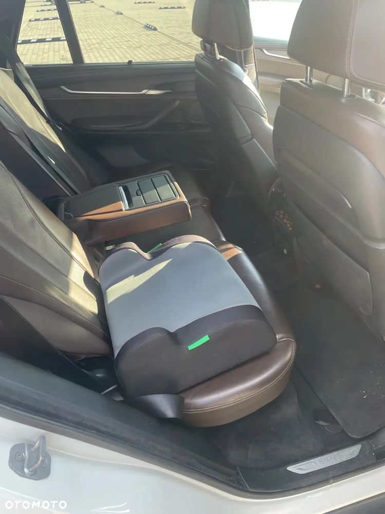 BMW X5 xDrive40d - 8