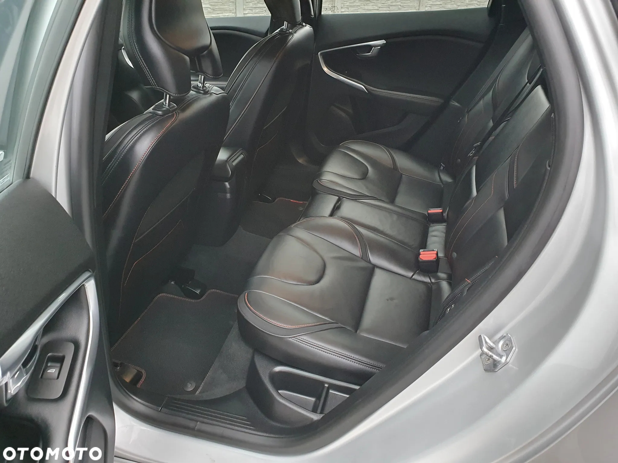 Volvo V40 D4 Drive-E Ocean Race - 19