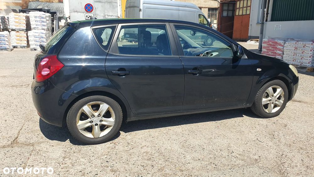 Kia Ceed 1.6 Crdi Comfort - 17