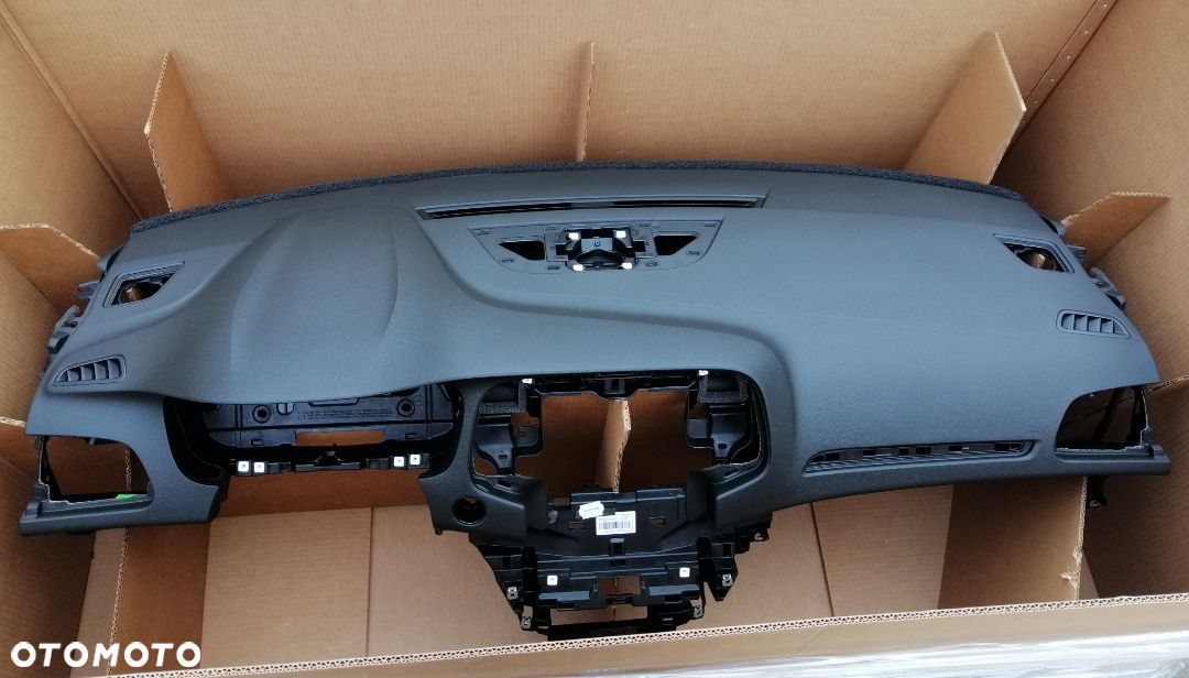 Deska rozdzielcza Renault Megane IV - 1