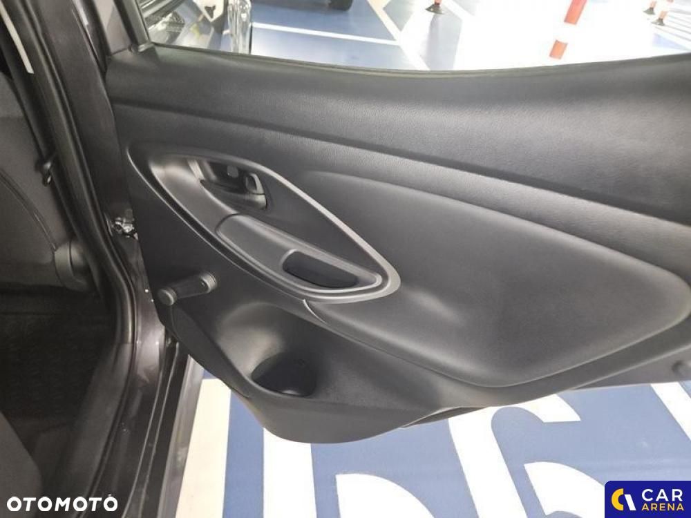 Toyota Yaris 1.5 Comfort - 38