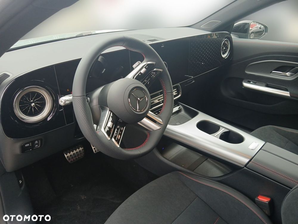 Mercedes-Benz CLA 200 mHEV 8G-DCT - 12
