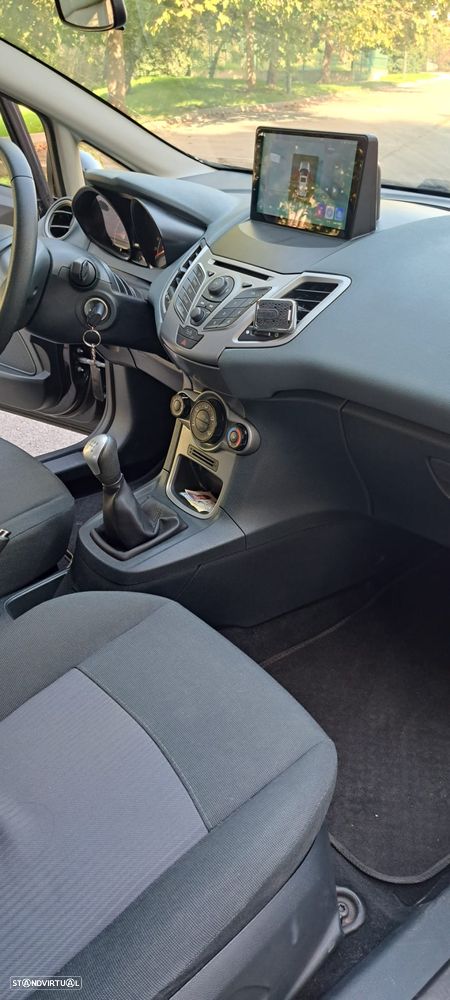 Ford Fiesta - 17