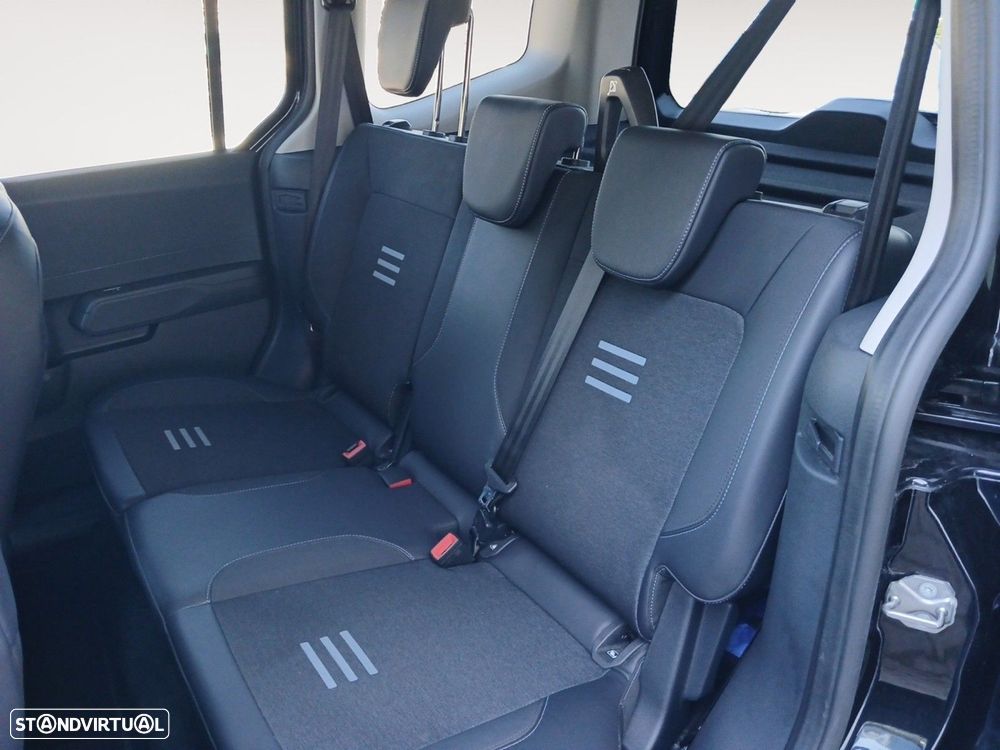 Ford Tourneo Courier 1.0 EcoBoost Active — fotografia 13