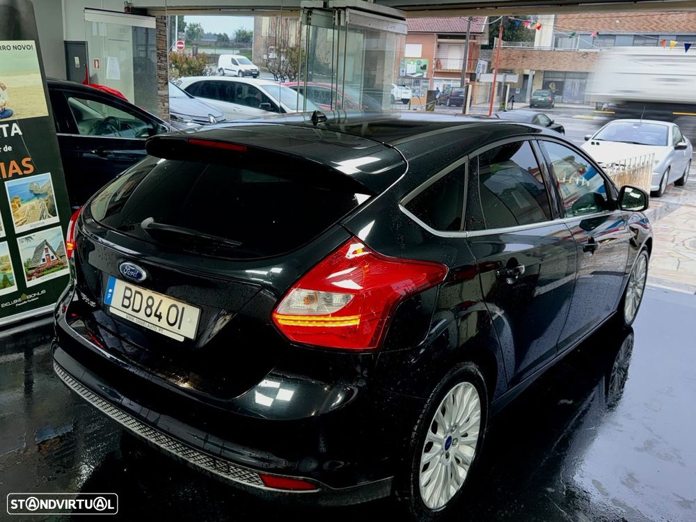 Ford Focus 1.0 SCTi Titanium - 27