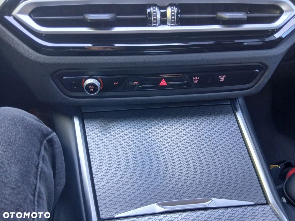 BMW Seria 3 - 23
