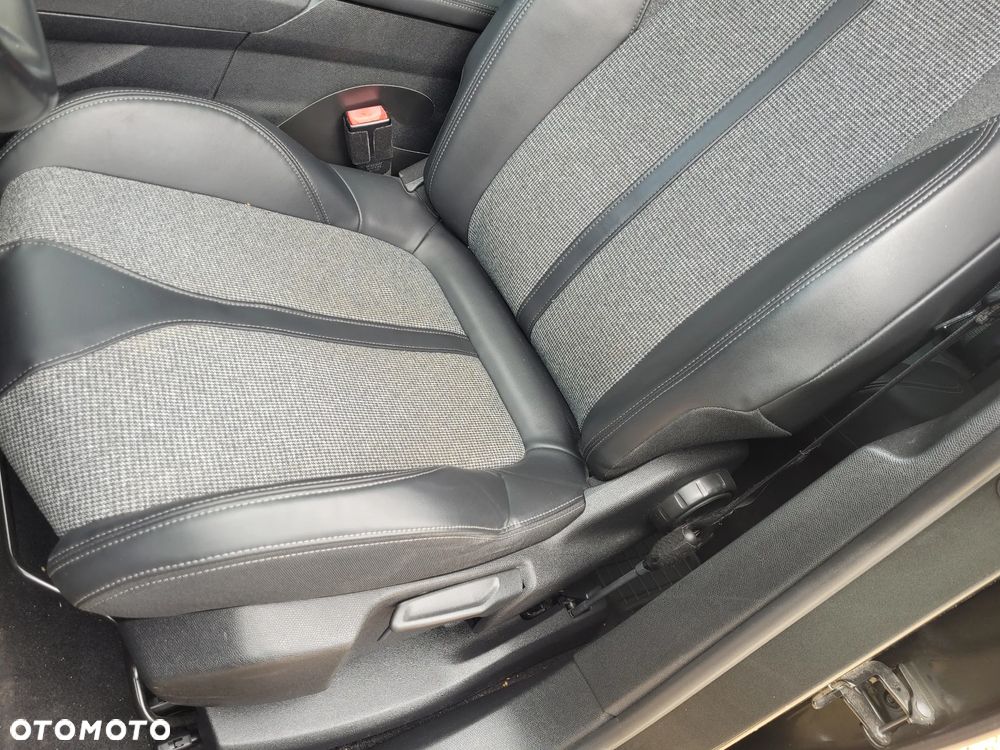 Peugeot 3008 - 8