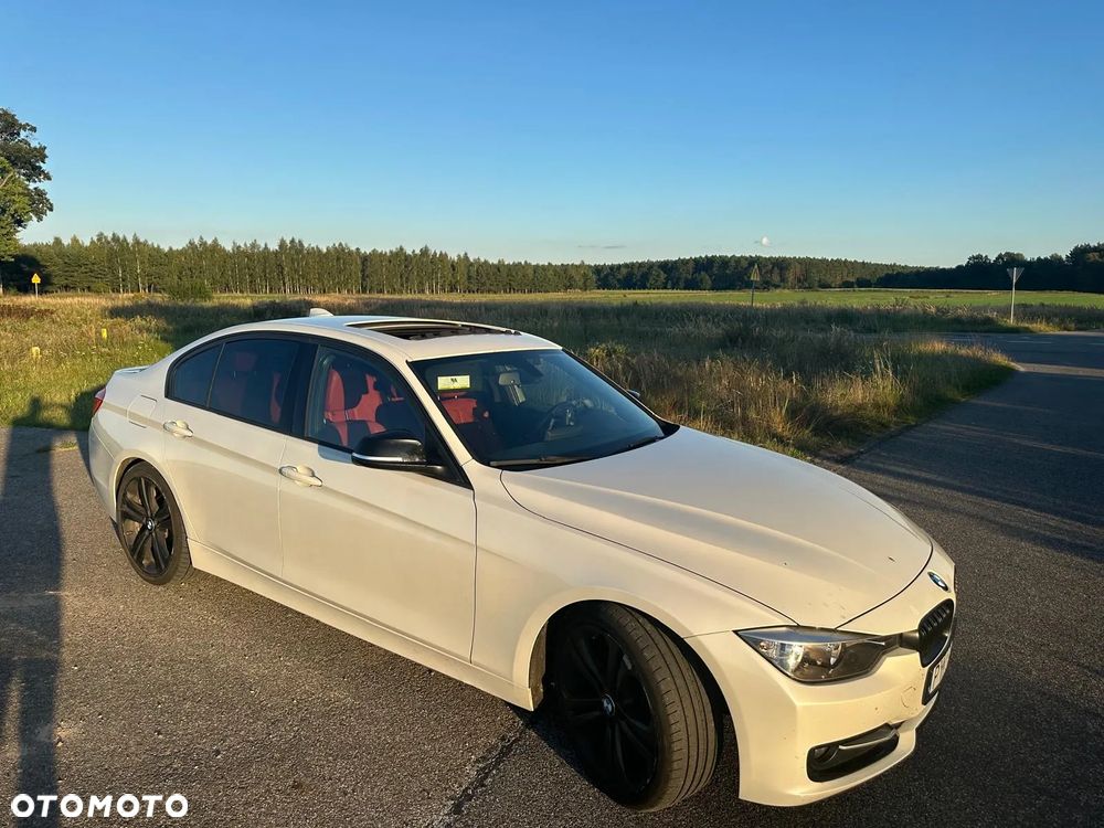 BMW Seria 3 328i Sport Line - 2