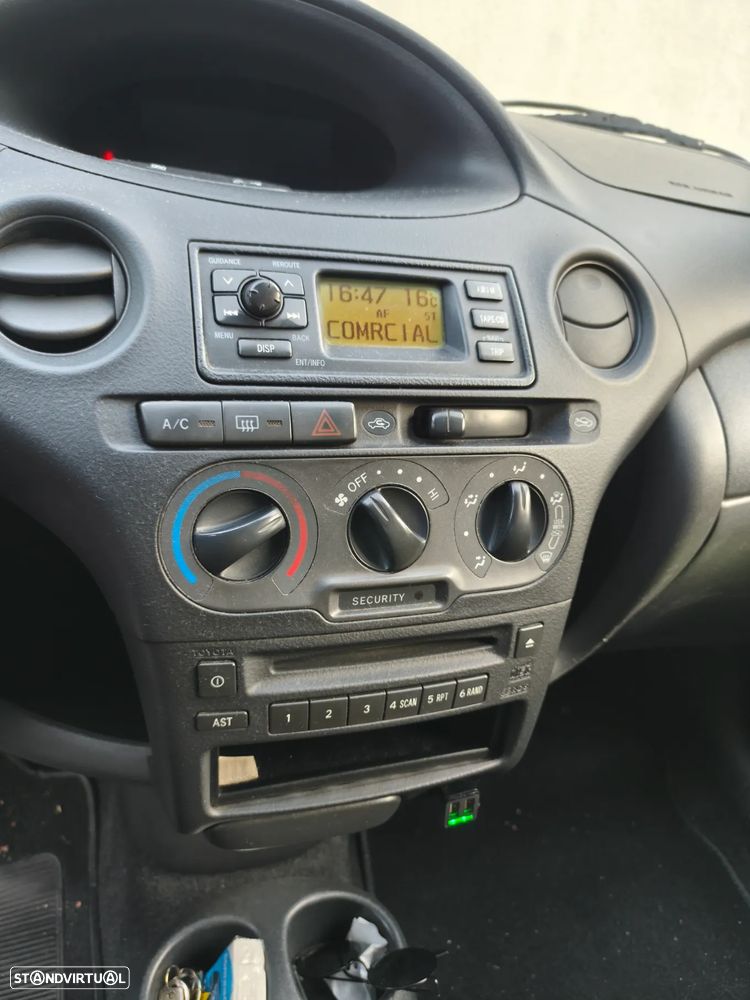 Toyota Yaris 1.4 D-4D Sol - 7