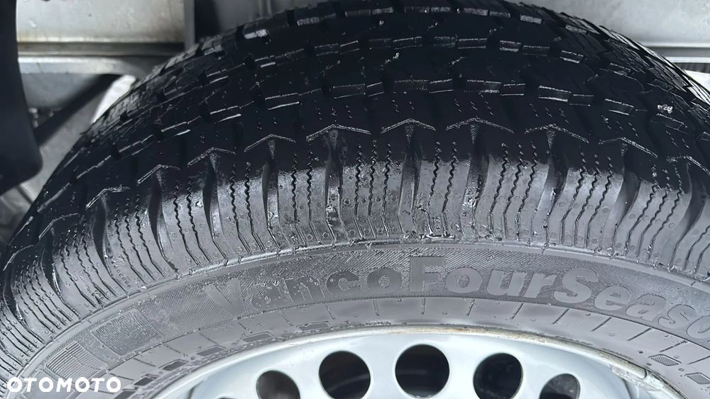 Volkswagen Transporter T5 - 33