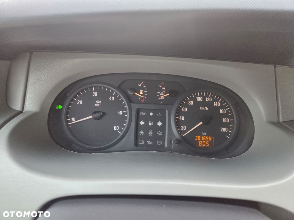 Opel vivaro - 10