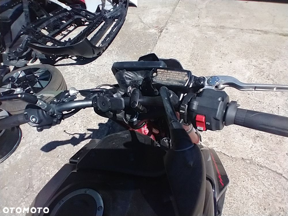 Honda Hornet - 4