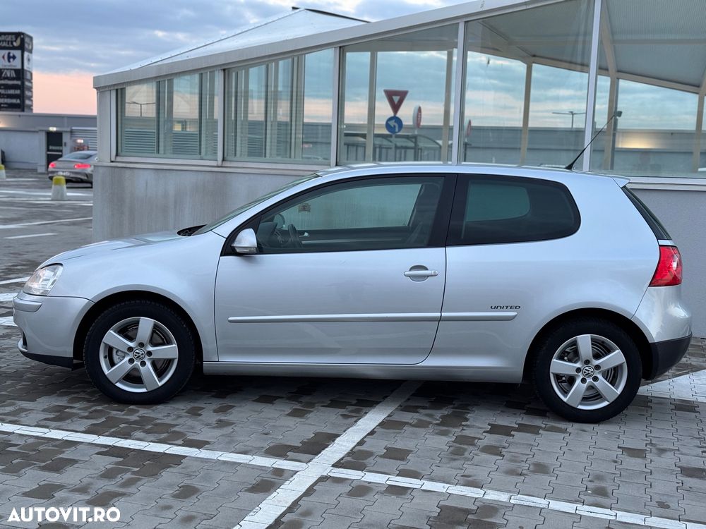 Volkswagen Golf 2.0 TDI DPF DSG United - 11