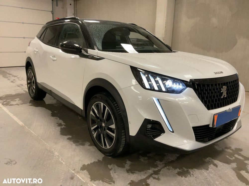 Peugeot 2008 PureTech 130 EAT8 GT - 4