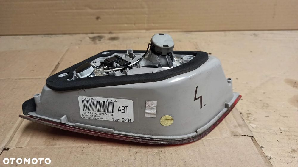 # LAMPA LEWY TYŁ OPEL ASTRA J KOMBI nr 13282248 - 2