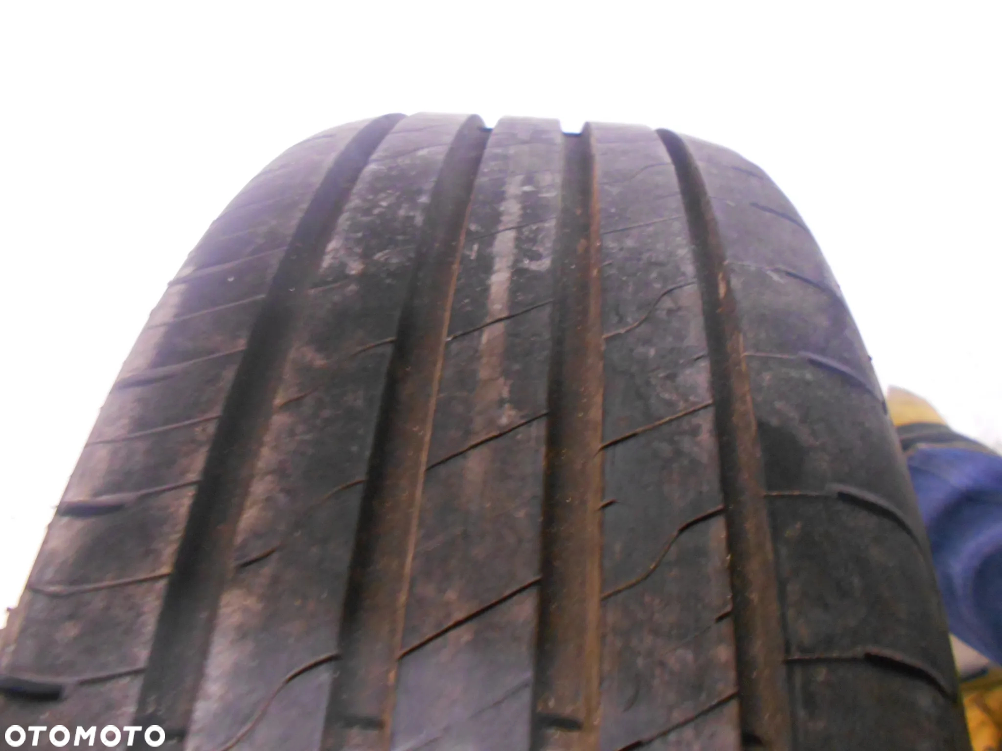 OPONA POJEDYNKA  205/60R16 GOODYEAR EFFICIENT GRIP PERFORMANCE 2 DOT 1421 7.8MM - 2