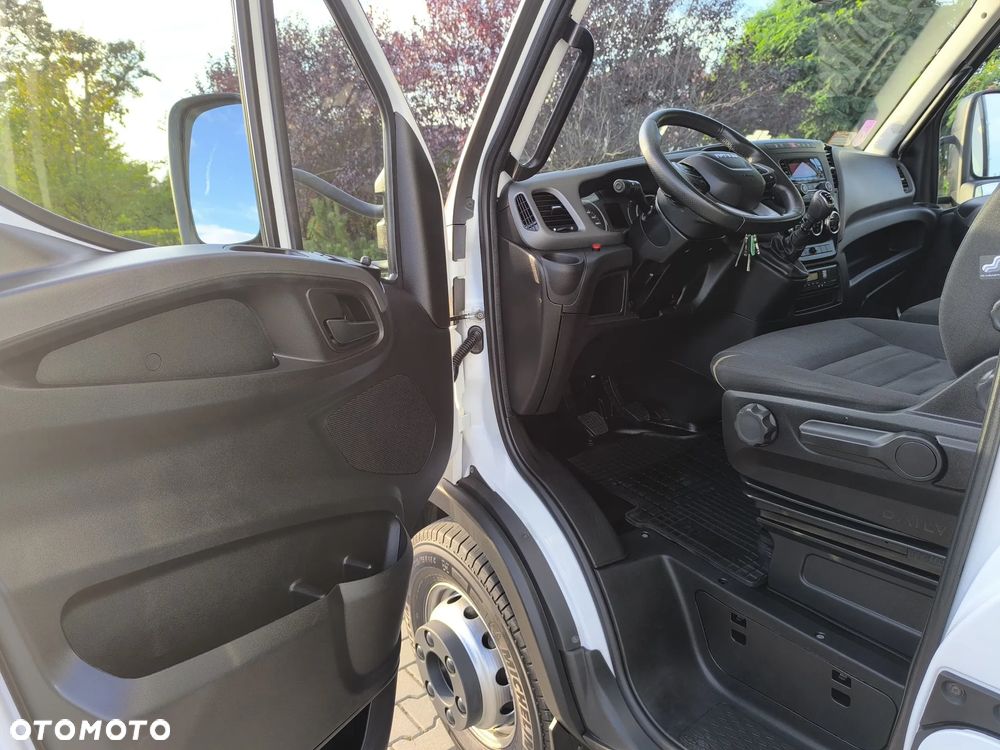 Iveco Daily 70C18 WINDA 1000kg, Sypialnia, 15Palet, Firana 6.22m! - 21