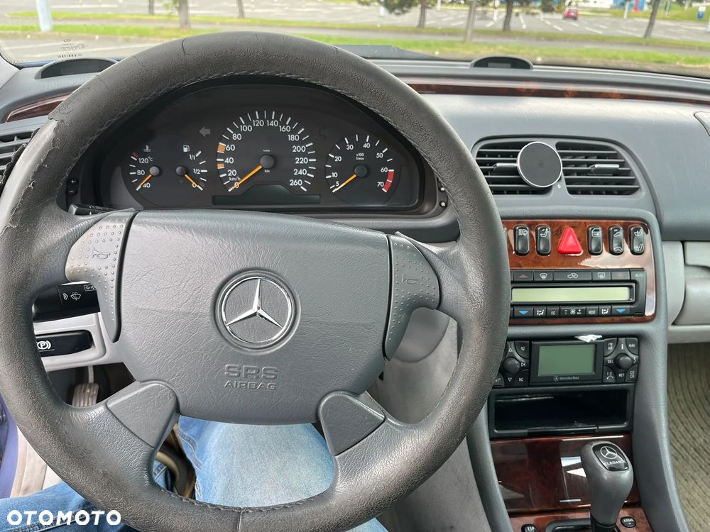 Mercedes-Benz CLK - 30