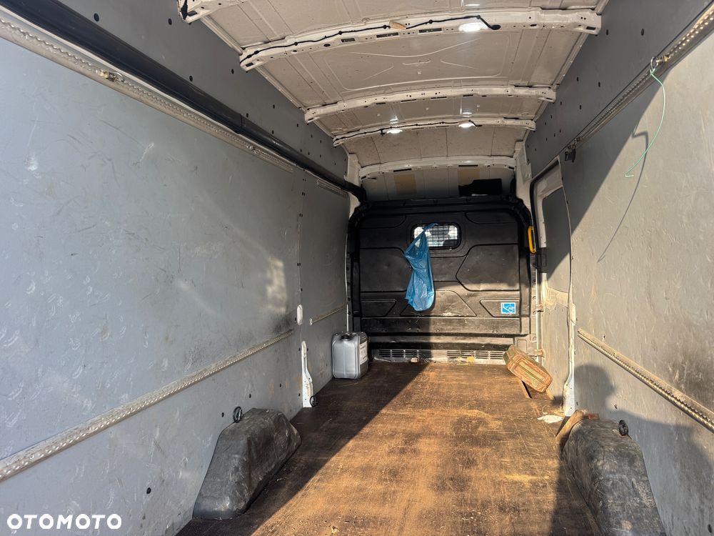 Ford Transit - 11