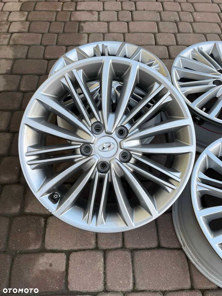 Oryginalne alufelgi Hyundai 5x114,3 17 cali CZUJNIKI Kona Tucson