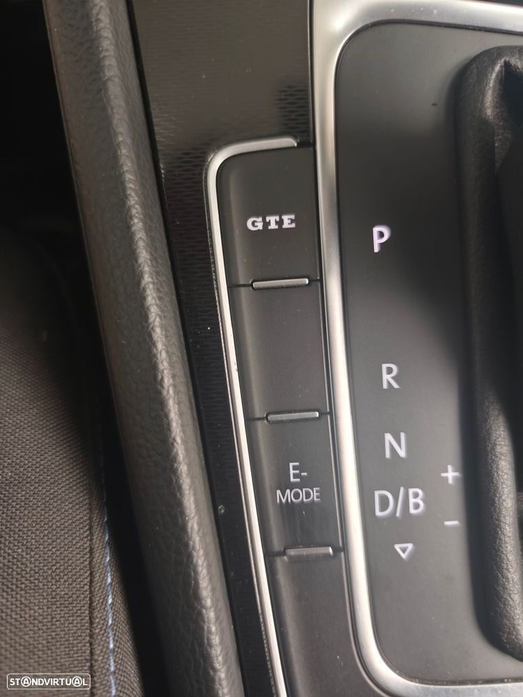 VW Golf 1.4 GTE Plug-In-Hybrid DSG - 11