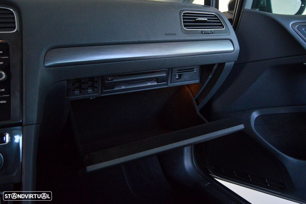 VW Golf 1.6 TDI Confortline - 45