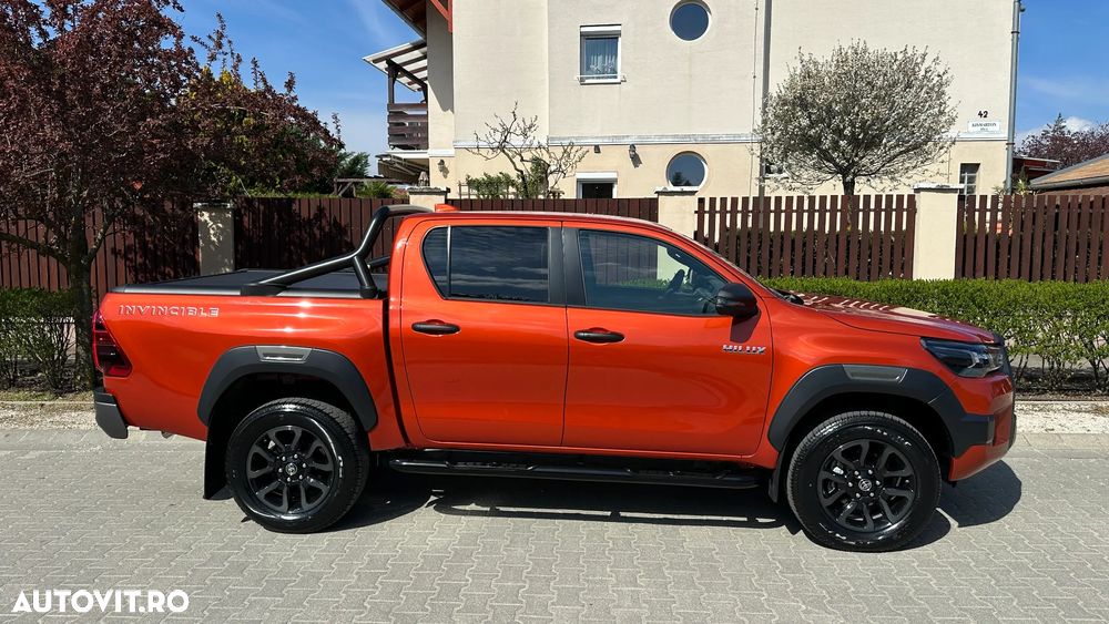 Toyota Hilux 2.8D 204CP 4x4 Double Cab AT MHEV Invincible Color Edition (3E5) - 12