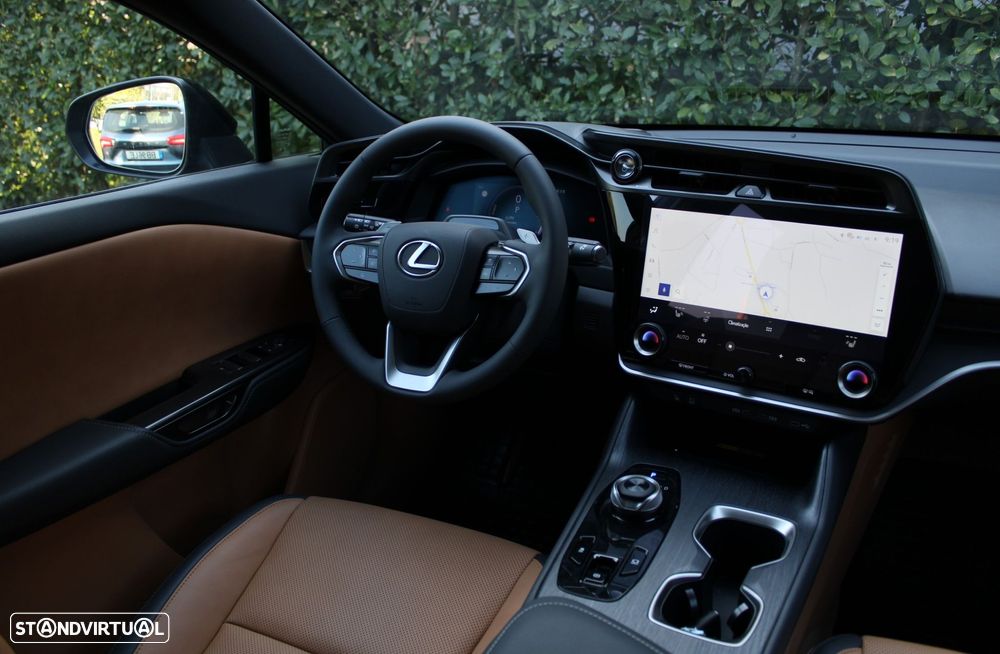 Lexus rz-300e Premium - 24