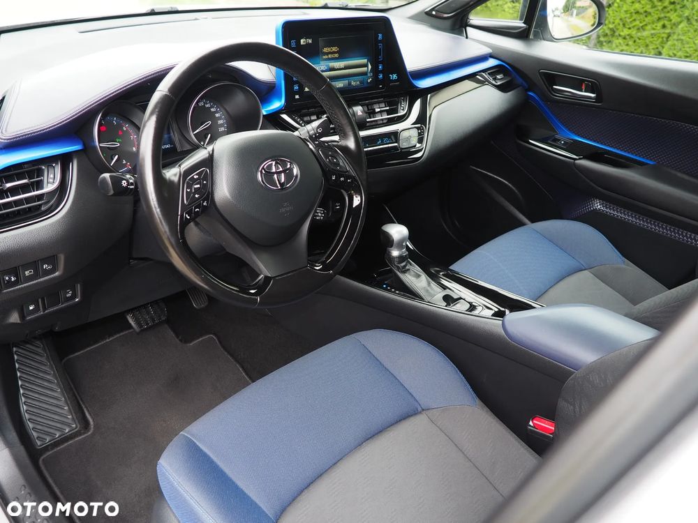 Toyota C-HR 1.2 T Premium CVT 4x4 - 6