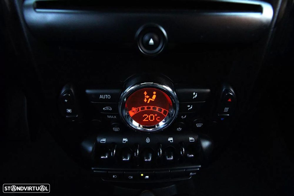 MINI Countryman Cooper D Auto - 10