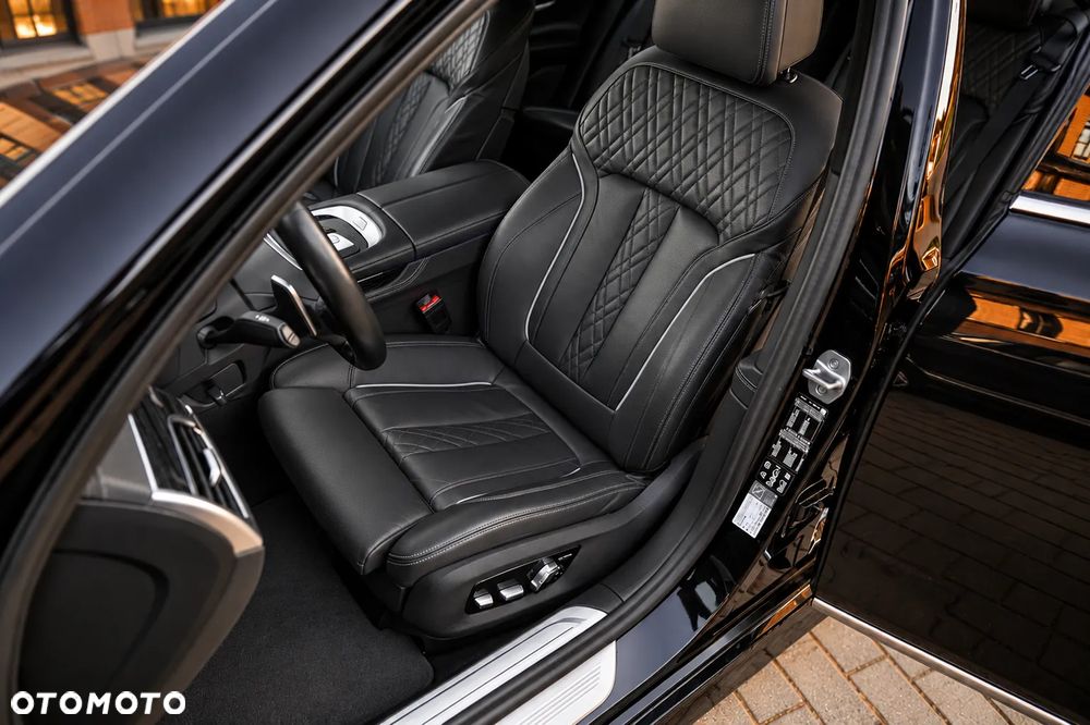BMW Seria 7 - 24
