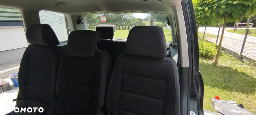Volkswagen Touran 1.9 TDI Conceptline - 38