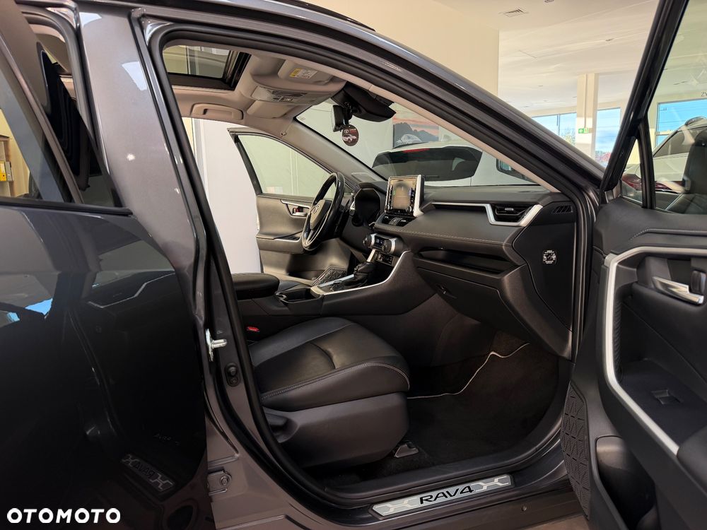 Toyota RAV4 2.5 Hybrid Black Edition by JBL 4x4 - 35