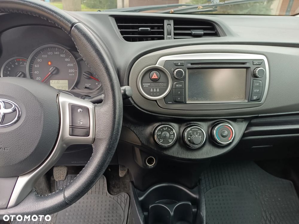 Toyota Yaris 1.33 Dynamic - 25