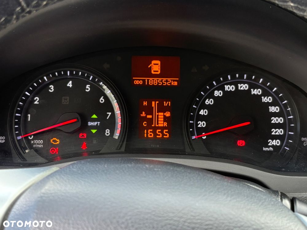 Toyota Avensis 1.8 Active - 24
