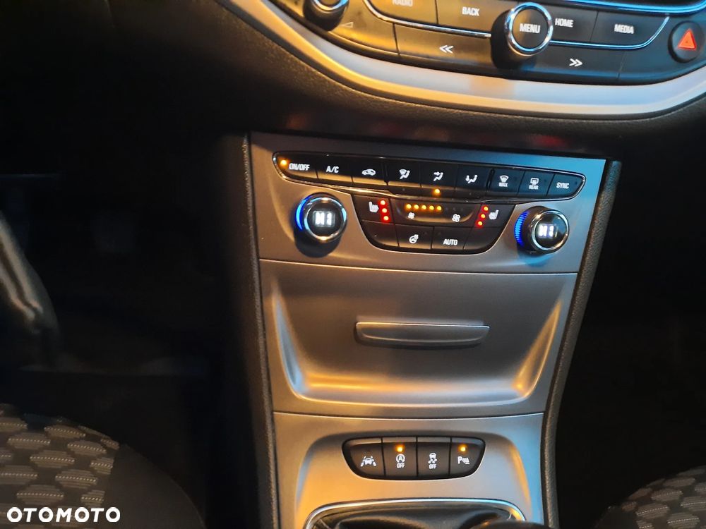 Opel Astra 1.6 CDTI Enjoy S&S - 25