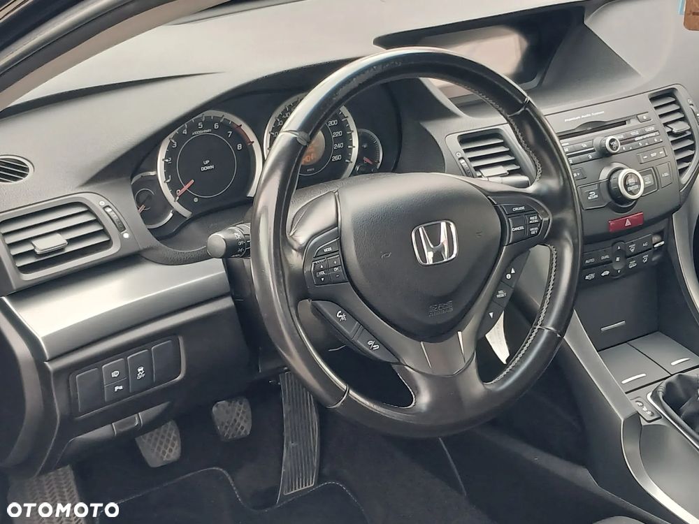 Honda Accord 2.0 Executive - 18