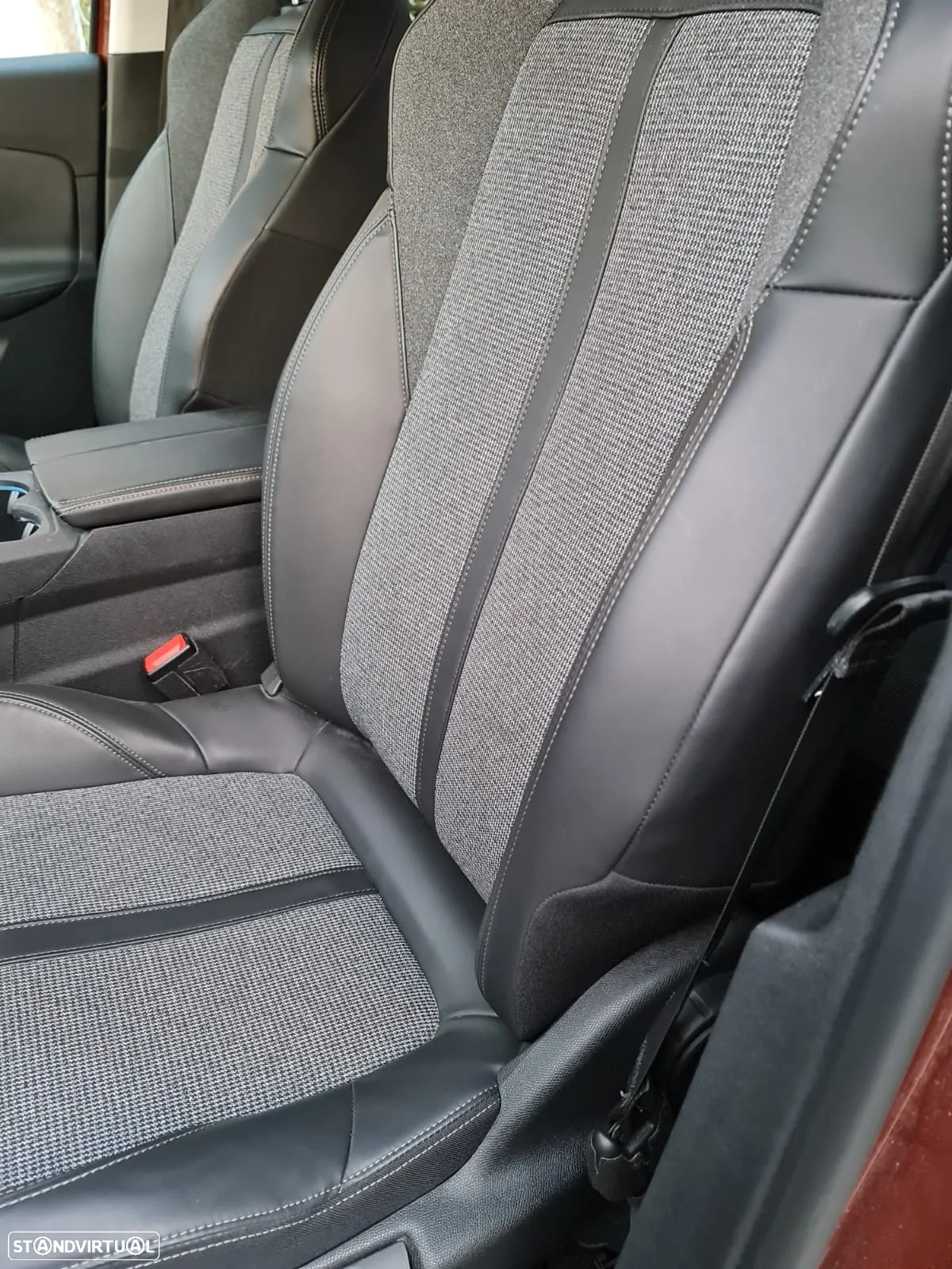 Peugeot 3008 PureTech 130 Stop & Start GPF EAT8 Allure Business-Pack - 22