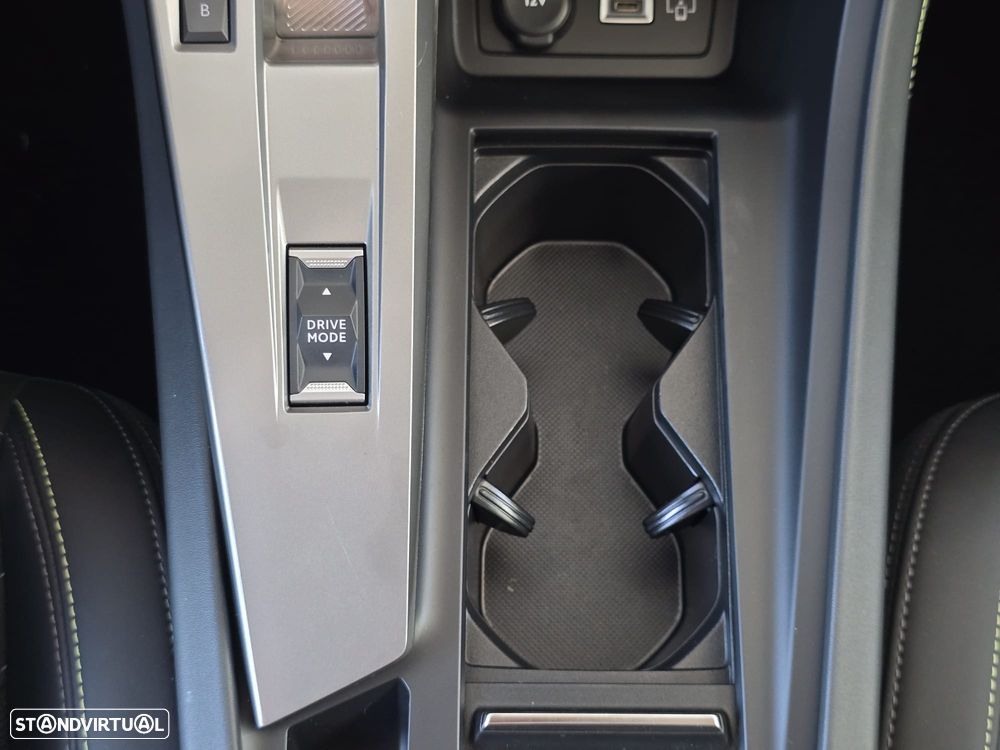 Peugeot 408 225 e-EAT8 GT - 35
