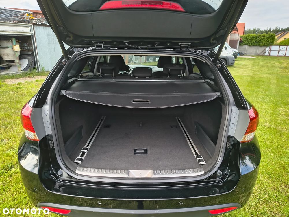 Hyundai i40 Kombi 1.7 CRDi DCT Premium - 18