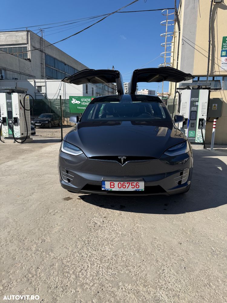 Tesla Model X - 2