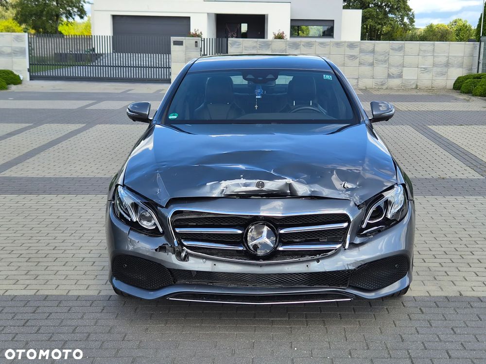 Mercedes-Benz Klasa E 220 d 9G-TRONIC Avantgarde - 2