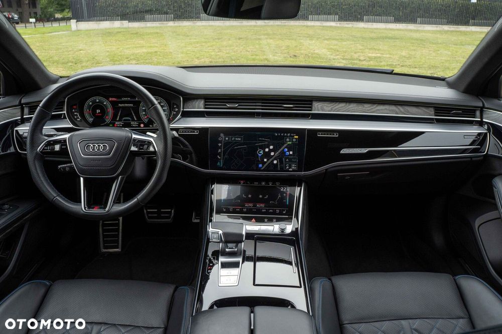 Audi A8 - 3