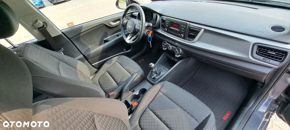 Kia Rio 1.2 M - 11