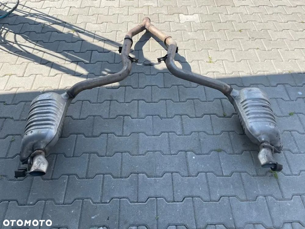 Mercedes E W212 350 CDI AMG WYDECH TŁUMIKI KOMPLET A2124910100 A2124910200