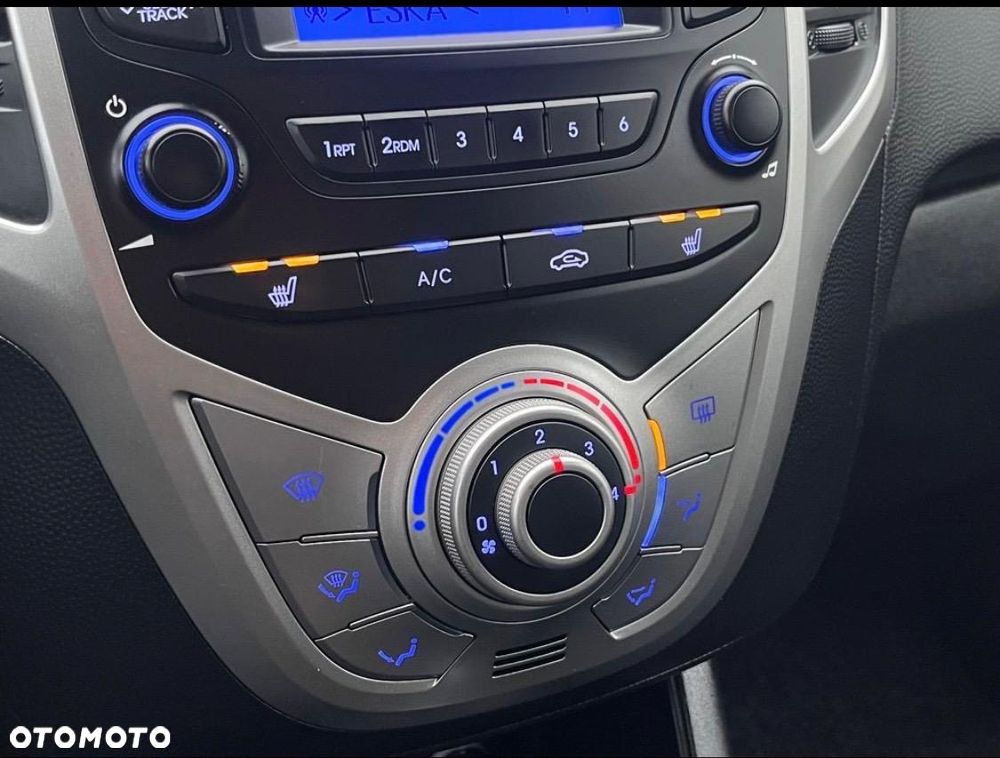 Hyundai ix20 1.4 Trend - 30