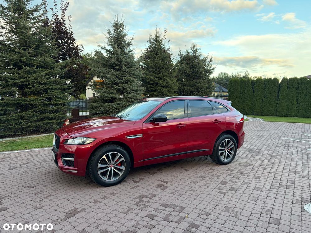 Jaguar F-Pace 2018 photo 2